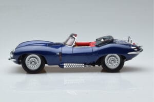 Jaguar XKSS Синьо AUTOart 1:18 73510 Метал — снимка 5 от 9