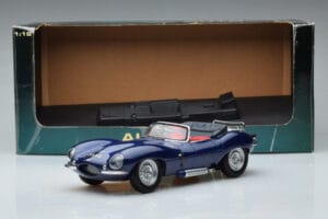Jaguar XKSS Синьо AUTOart 1:18 73510 Метал — снимка 9 от 9