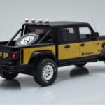 Jeep Gladiator Honcho Черен GT Spirit 1:18 - image 2 of 6