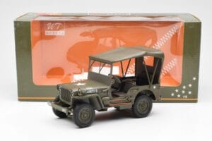 Jeep Willys С Брезентов Покрив UT Models 1:18 180149002 Метал — снимка 6 от 6