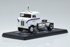 Kenworth Bullnose Ross Mackie Transport Бял IXO 1:43 TR063