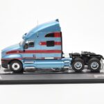 Kenworth T2000 Светлосин Червен IXO 1:43