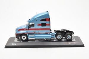 Kenworth T2000 Светлосин Червен IXO 1:43