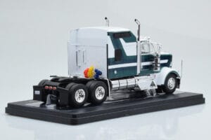 Kenworth W900 Зелен Бял IXO 1:43 TR164 Метал — снимка 2 от 6