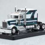 Kenworth W900 Зелен Бял IXO 1:43