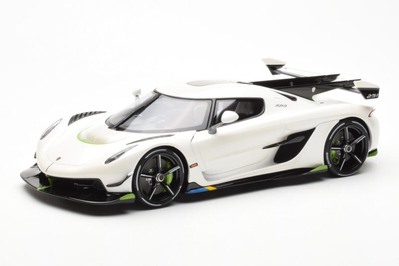 Koenigsegg Jesko Attack Бял GT Spirit 1:18