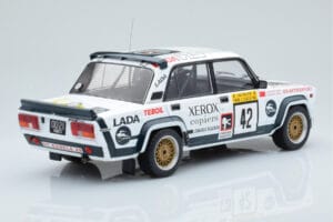 Lada 2105 VFTS #42 S. Brundza Rally 1000 Lakes 1984 IXO 1:18 18RMC146 Метал — снимка 2 от 6