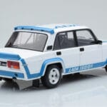 Lada 2105 VFTS Бял IXO 1:18 - image 2 of 6