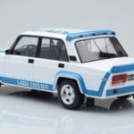 Lada 2105 VFTS Бял IXO 1:18 - image 5 of 6
