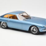 Lamborghini 350 GT Светлосин Металик CMR 1:18 - image 4 of 6