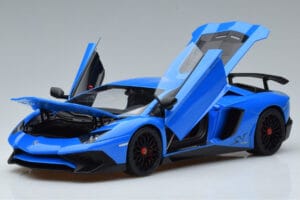 Lamborghini Aventador LP750-4 SV Синьо AUTOart 1:18 74559 Композит — снимка 2 от 8