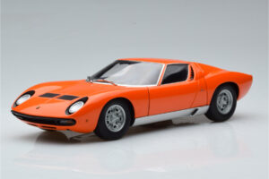 Lamborghini Miura SV Оранжев AUTOart 1:18