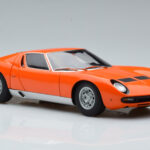 Lamborghini Miura SV Оранжев AUTOart 1:18 - image 6 of 8