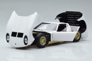 Lamborghini Miura SV Бял AUTOart 1:18 74544 Метал — снимка 2 от 8
