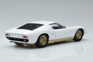 Lamborghini Miura SV Бял AUTOart 1:18 74544 Метал — снимка 3 от 8