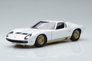 Lamborghini Miura SV Бял AUTOart 1:18