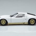 Lamborghini Miura SV Бял AUTOart 1:18 - image 5 of 8