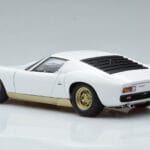 Lamborghini Miura SV Бял AUTOart 1:18 - image 7 of 8