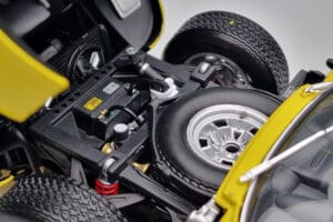 Lamborghini Miura SV Жълт Kyosho 1:18 08317Y Метал — снимка 10 от 11