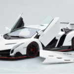 Lamborghini Veneno Бял AUTOart 1:18 - image 2 of 8