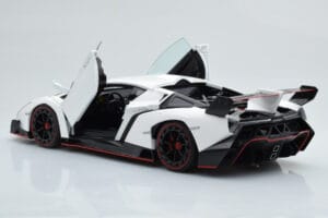 Lamborghini Veneno Бял AUTOart 1:18 74507 Метал — снимка 3 от 8