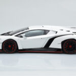 Lamborghini Veneno Бял AUTOart 1:18 - image 5 of 8