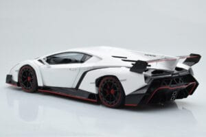 Lamborghini Veneno Бял AUTOart 1:18 74507 Метал — снимка 7 от 8
