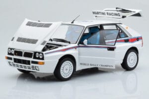 Lancia Delta HF Integrale 6 Бял Kyosho 1:18 08344E Метал — снимка 2 от 8