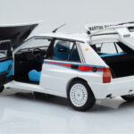 Lancia Delta HF Integrale 6 Бял Kyosho 1:18 - image 3 of 8