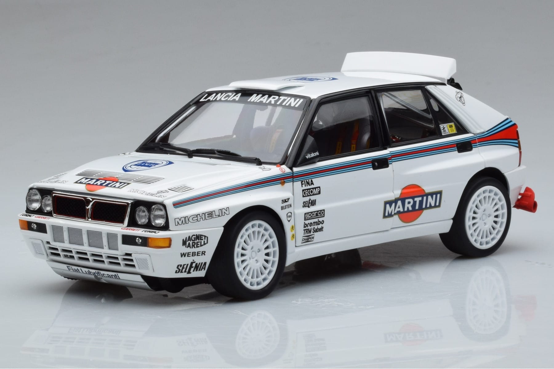 Lancia Delta HF Integrale Evoluzione Test Car Kyosho 1:18 08348G Метал