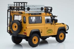 Land Rover Defender 90 Camel Trophy Borneo 1985 Almost Real 1:18 810213 Метал — снимка 3 от 8