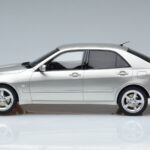 Lexus IS200 XE10 Сребрист Otto 1:18 OT991 Смола - image 3 of 6