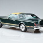 Lincoln Continental Mark V Тъмнозелен MCG 1:18 MCG18404 Метал - image 5 of 6