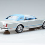 Lincoln Continental Mark V Сребрист MCG 1:18 - image 2 of 6