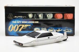 Lotus Esprit Type 79 James Bond The Spy Who Loved Me Submarine Бял AUTOart 1:18 75306 Метал — снимка 2 от 8