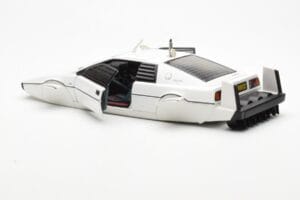 Lotus Esprit Type 79 James Bond The Spy Who Loved Me Submarine Бял AUTOart 1:18 75306 Метал — снимка 7 от 8