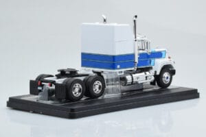 Mack Superliner Magnum Бял Син IXO 1:43 TR165 Метал — снимка 2 от 6