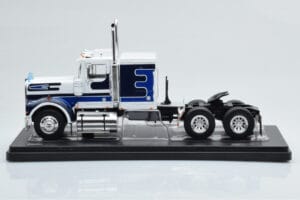 Marmon CHDT Бял Син IXO 1:43 TR083 Метал — снимка 2 от 4