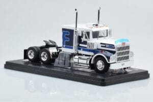 Marmon CHDT Бял Син IXO 1:43 TR083 Метал — снимка 3 от 4