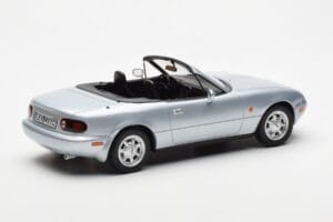Mazda MX-5 NA Сребрист Norev 1:18 188023 Метал — снимка 2 от 7