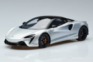 McLaren Artura Сребрист GT Spirit 1:18 GT873 Смола