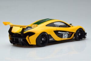 McLaren P1 GTR Жълто С Зелени Ивици AUTOart 1:18 81544 Композит — снимка 3 от 7