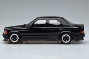 Mercedes 190E W201 2.3 AMG The Hammer Otto 1:18 OT754 Смола — снимка 3 от 6