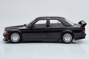 Mercedes 190E W201 2.5-16 Evo I Черен Otto 1:18 OT151 Смола — снимка 3 от 6