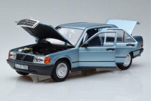 Mercedes 190E W201 Светлосин Norev 1:18 183828 Метал — снимка 2 от 7