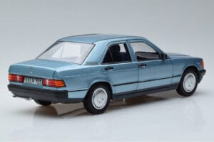 Mercedes 190E W201 Светлосин Norev 1:18 183828 Метал — снимка 3 от 7