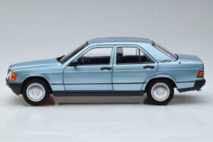 Mercedes 190E W201 Светлосин Norev 1:18 183828 Метал — снимка 4 от 7