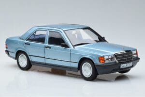 Mercedes 190E W201 Светлосин Norev 1:18 183828 Метал — снимка 5 от 7