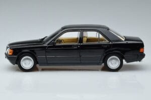 Mercedes 190 E W201 Лимитирана Серия Norev 1:18 183823 Метал — снимка 5 от 10