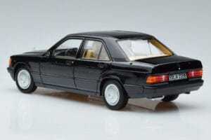 Mercedes 190 E W201 Лимитирана Серия Norev 1:18 183823 Метал — снимка 7 от 10
